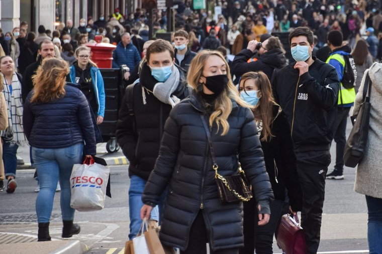 Κορονοϊός: Στα ύψη με 43.386 νέα κρούσματα