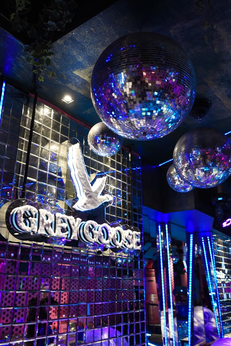 DISCO NOIR: Hλεκτρισμένες βραδιές στη ντίσκο Cinderella με την Grey Goose Premium Vodka