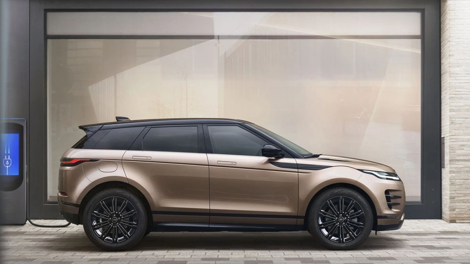 Range Rover Evoque Plug-In Hybrid: Η έξυπνη επιλογή leasing