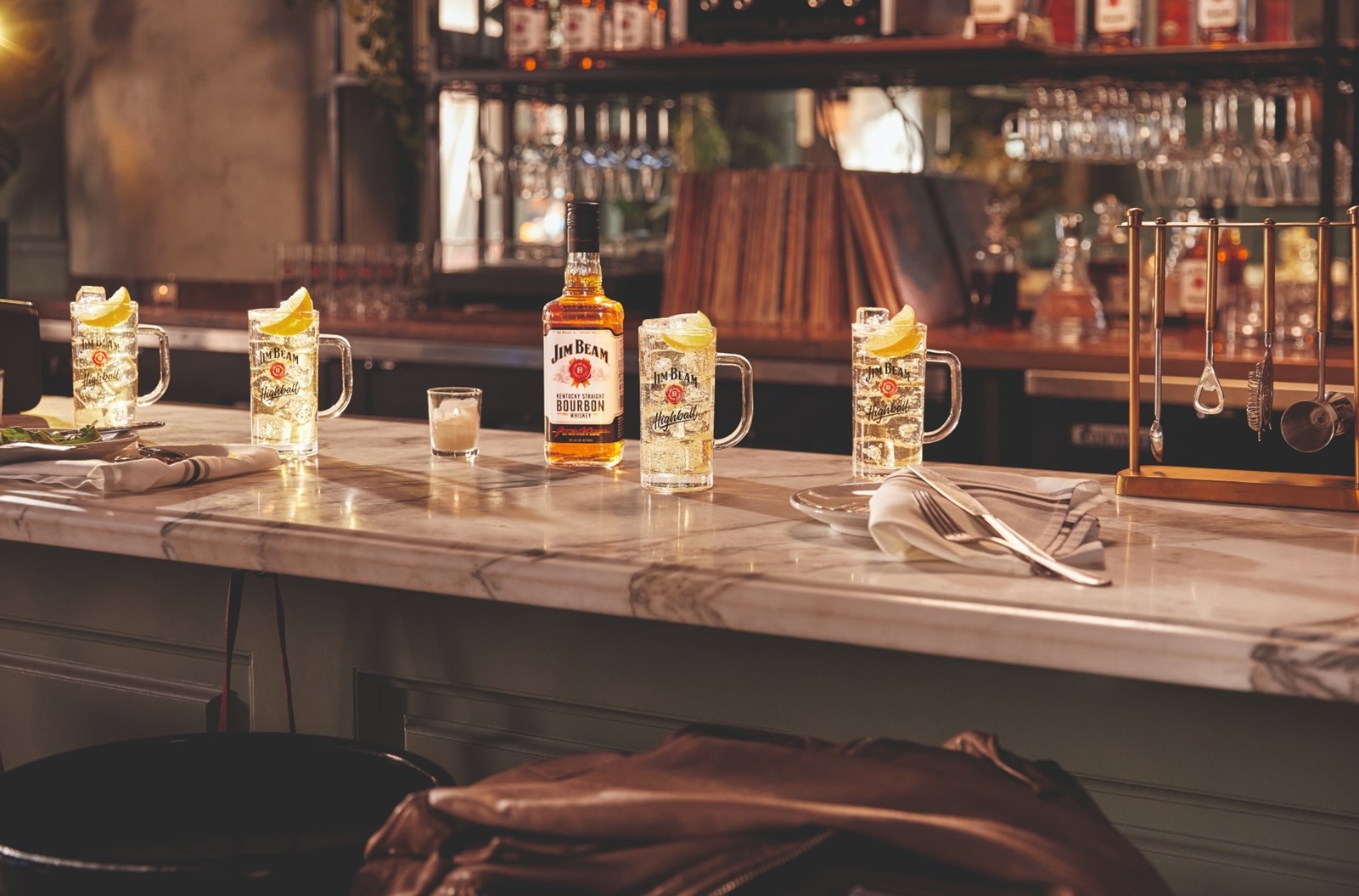 Το cocktail που μπορείς να φτιάξεις εύκολα και να εντυπωσιάσεις τους φίλους σου