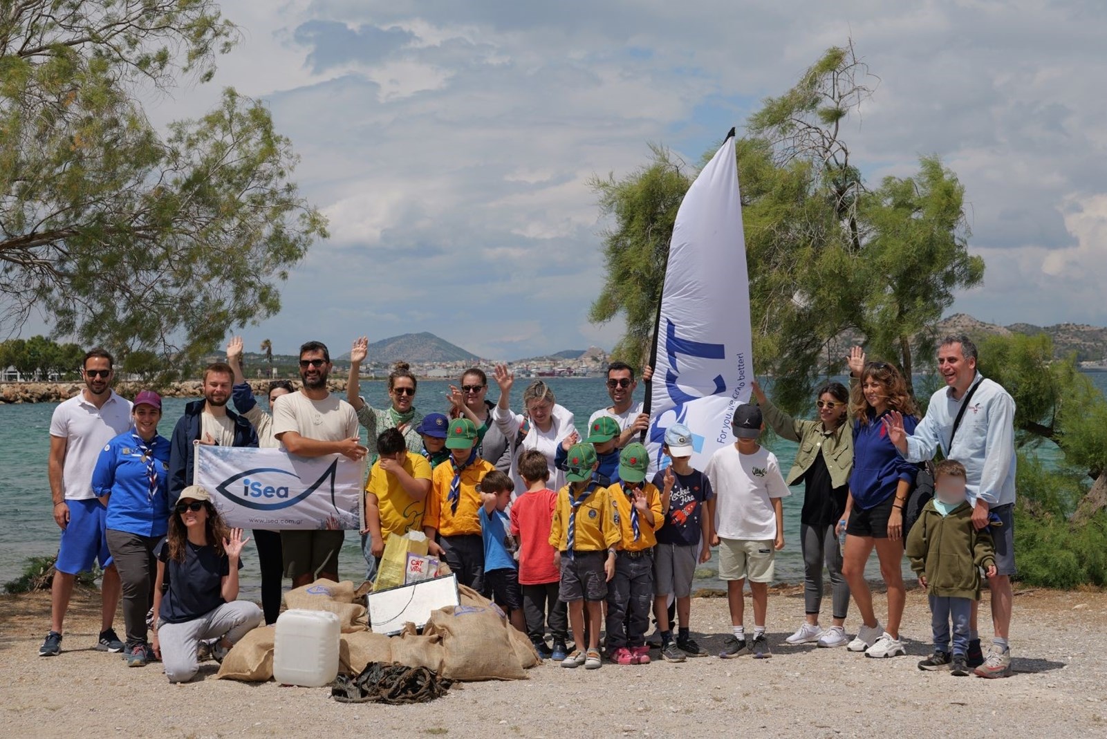 Η PCT γιορτάζει την Παγκόσμια Ημέρα Περιβάλλοντος με παράκτιο καθαρισμό στην παραλία Περάματος
