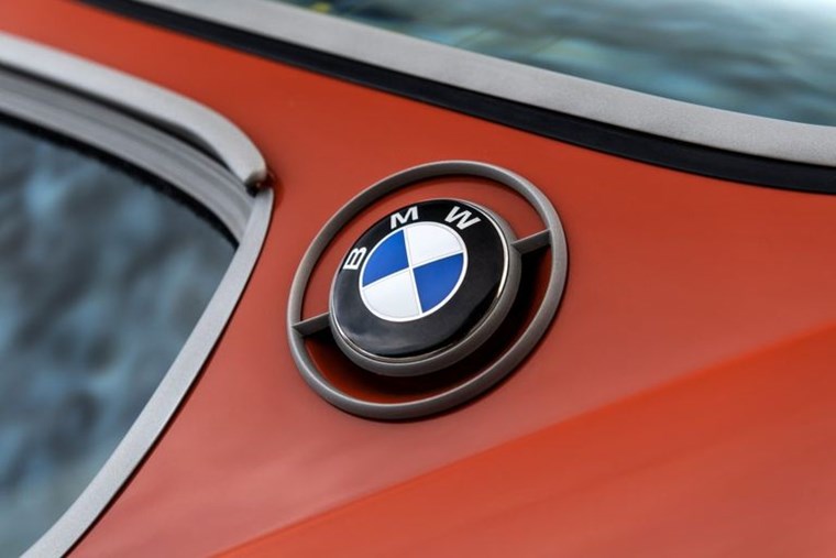 Μία σούπερ στιλάτη ρετρό BMW σε επιστρέφει στα 70s