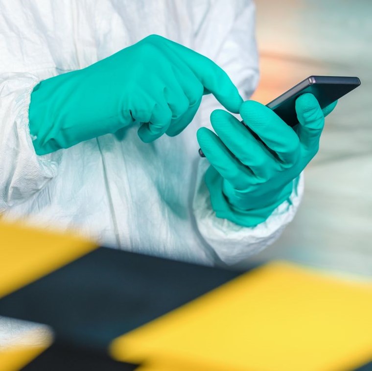 Ήρθε η ώρα να απολυμάνεις το smartphone