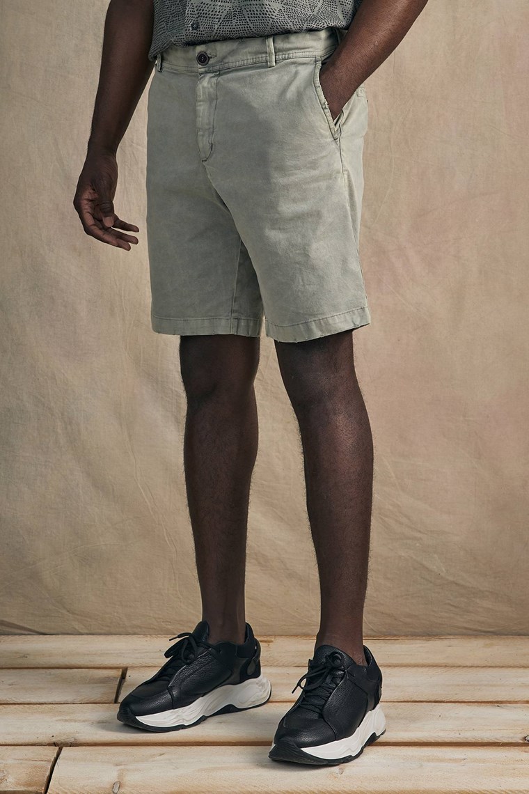 MODEL WEARING "DIRTY LAUNDRY" CLOTHES