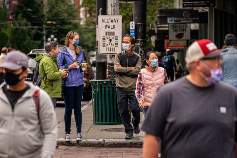 ΗΠΑ: 240.000 θάνατοι από κορονοϊό, λόγω μη-εμβολιασμού
