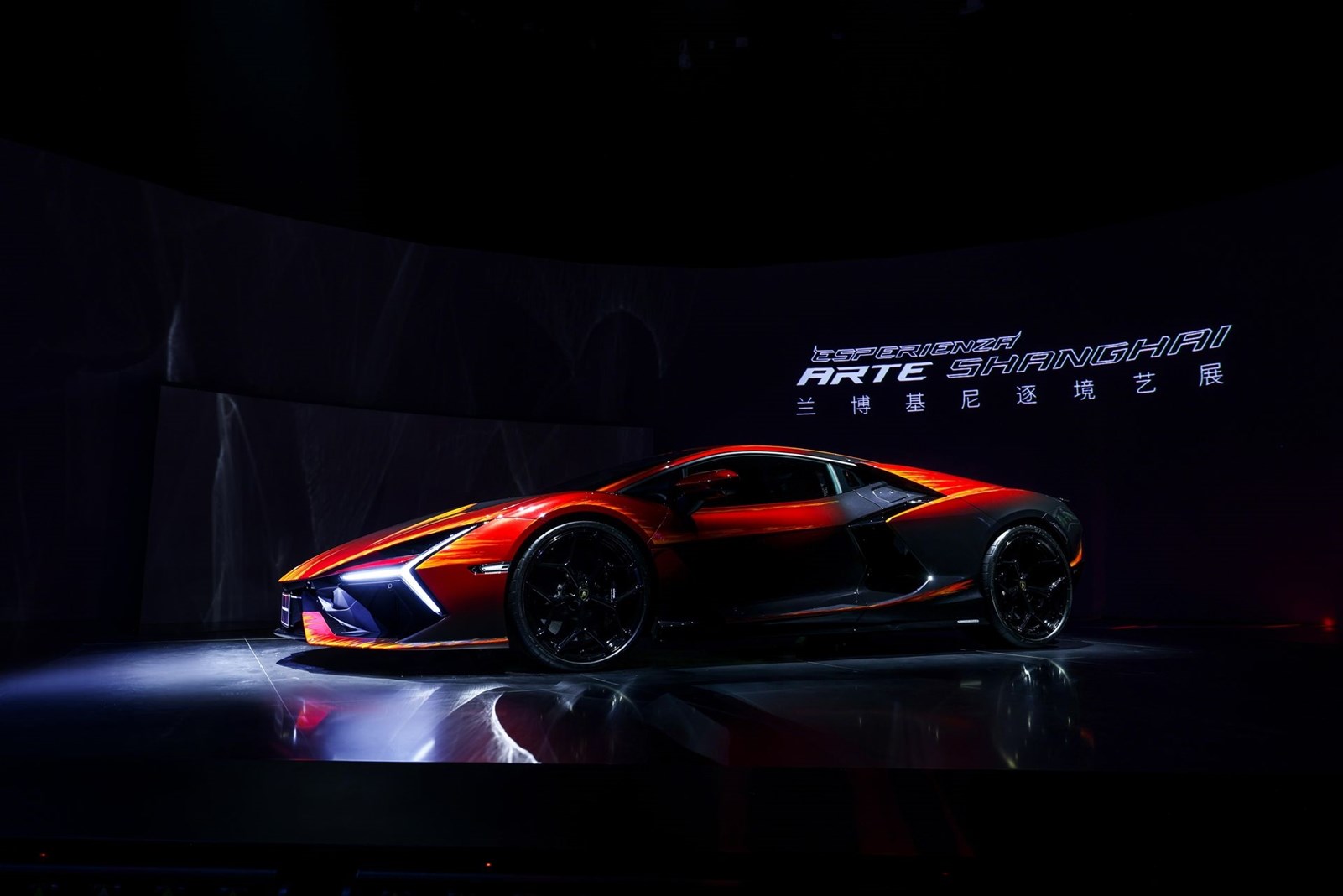 Lamborghini revuelto Opera Unica