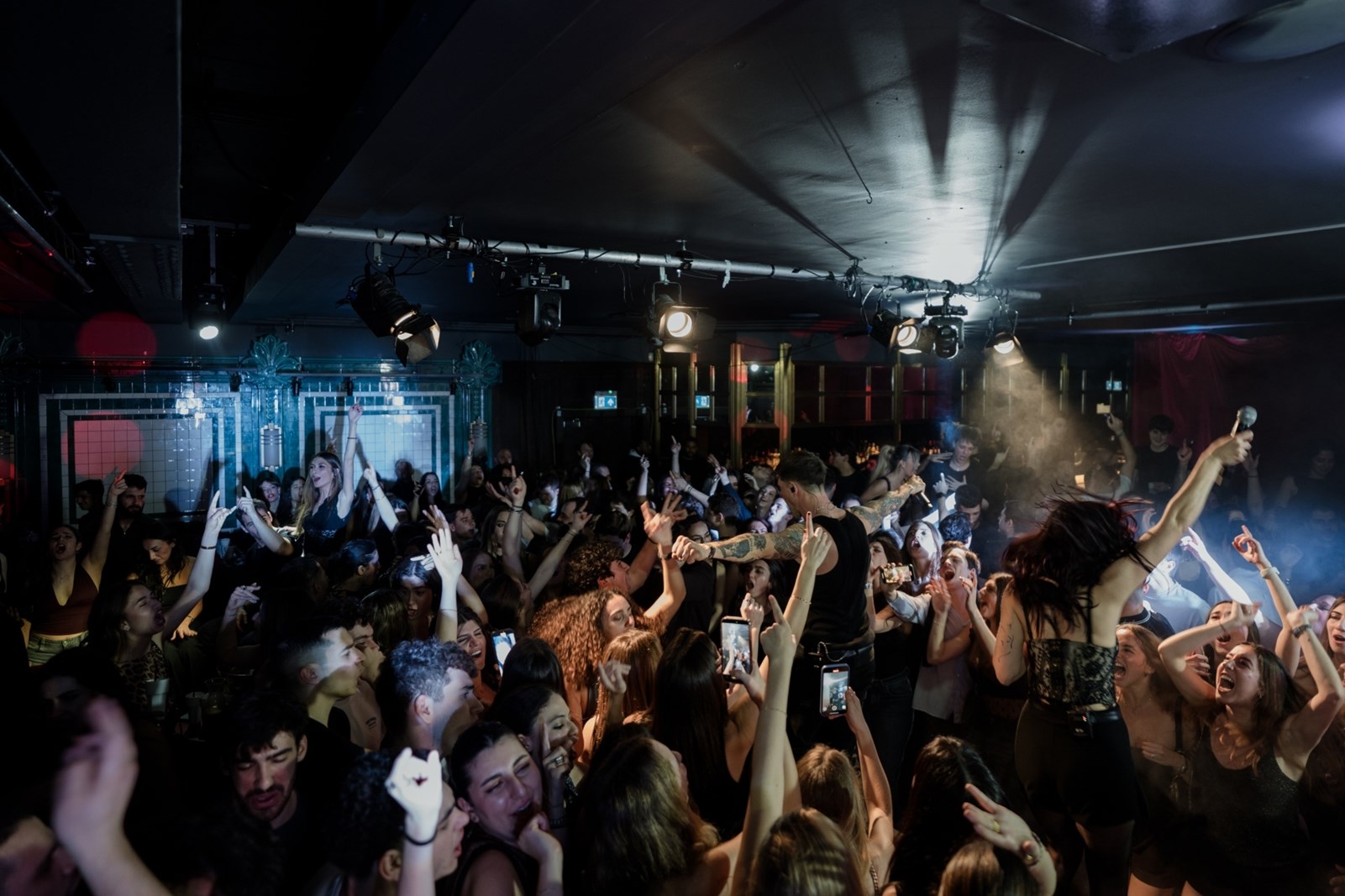 Ο Ηλιας Μπογδανος & οι INCO μάγεψαν το Λονδίνο στην πρώτη live βραδιά στο ιστορικό Mimi’s