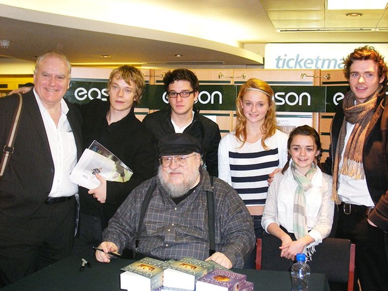 Οι Starks με τον George RR Martin το 2009