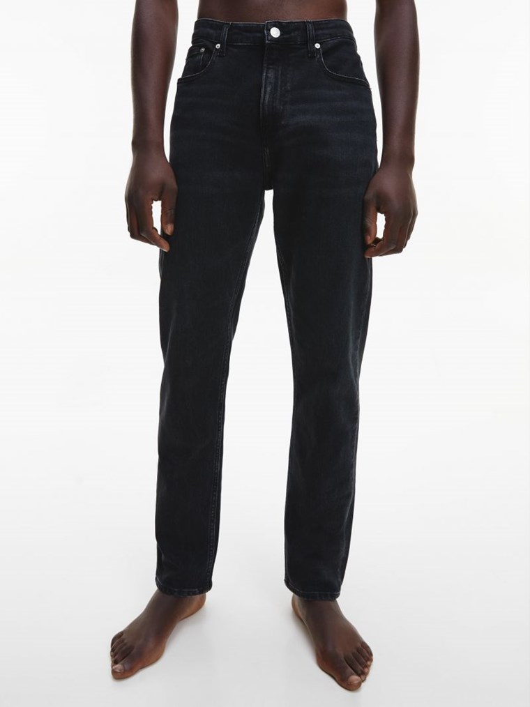 MODEL IN CALVIN KLEIN OUTFIT