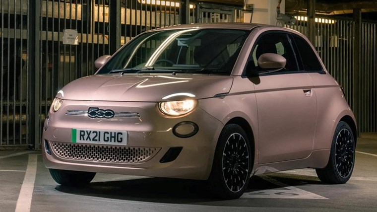 Fiat 500 του 1964 εναντίον Fiat 500 του 2021