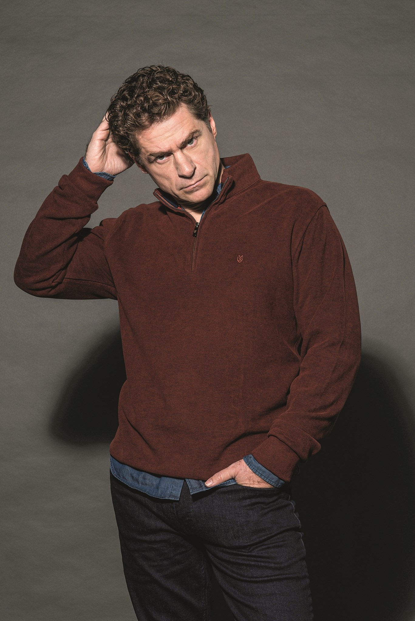 Ο Δημήτρης Λάλος επέλεξε τα διαχρονικά κομμάτια για κάθε χειμώνα