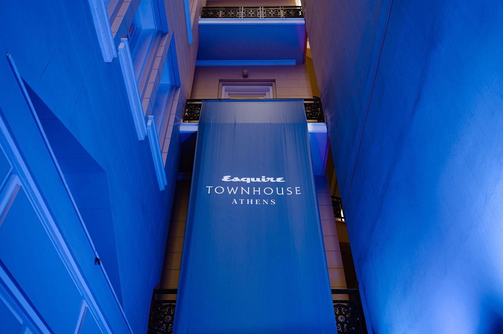 Η γαλλική φινέτσα της IZAC "έντυσε" το Esquire TownHouse