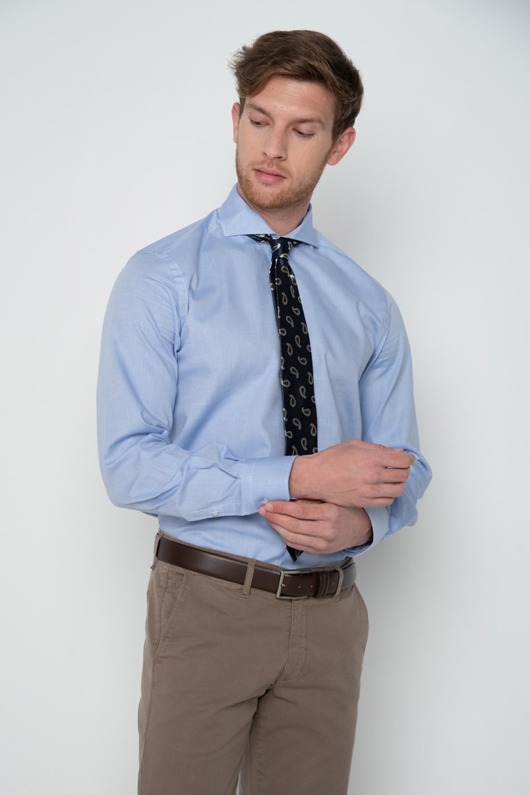 MAN WITH "ROCOCO" SHIRT