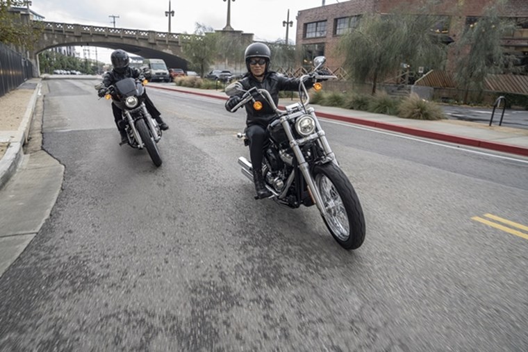 HARLEY DAVIDSON 4