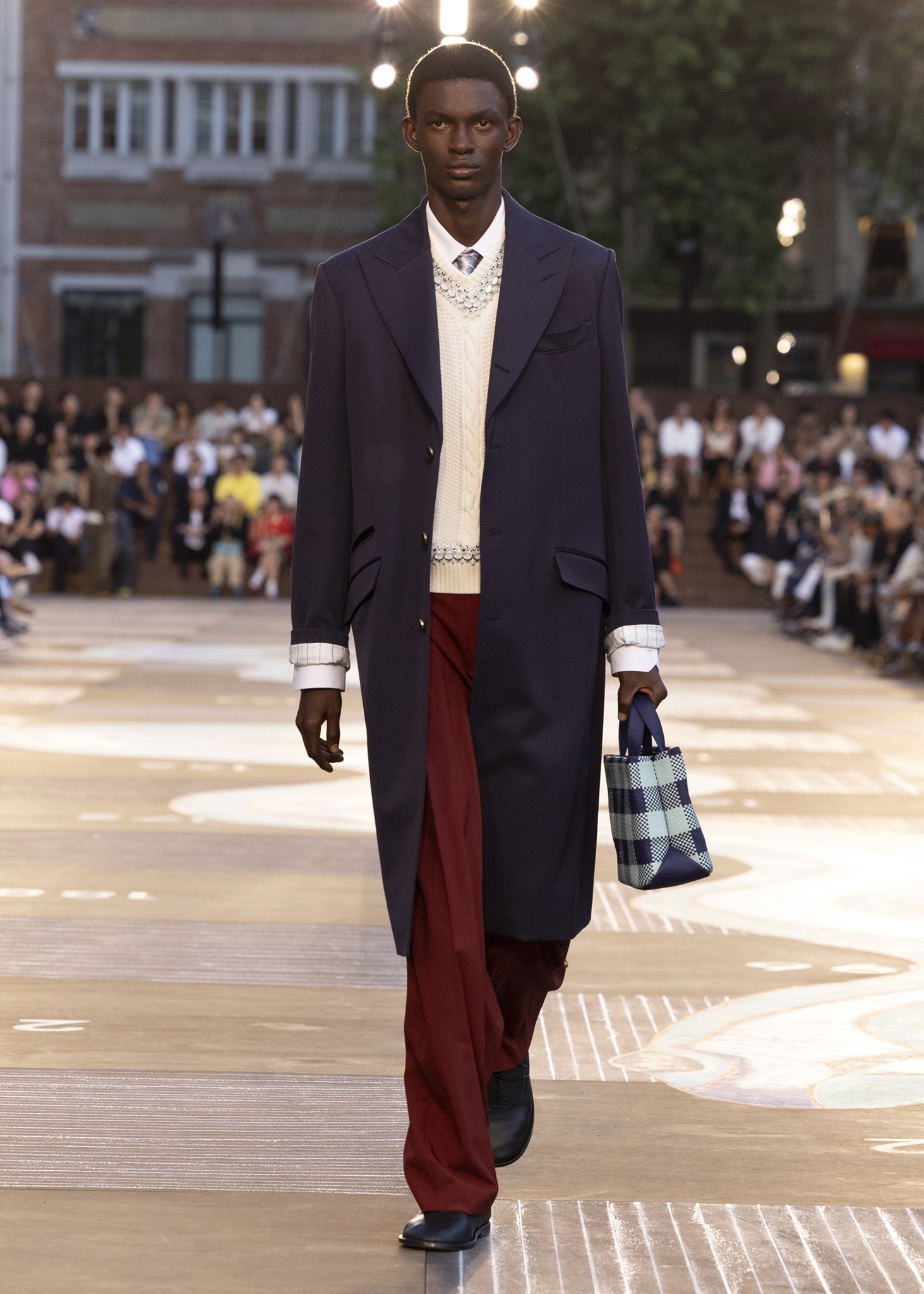 LOUIS_VUITTON