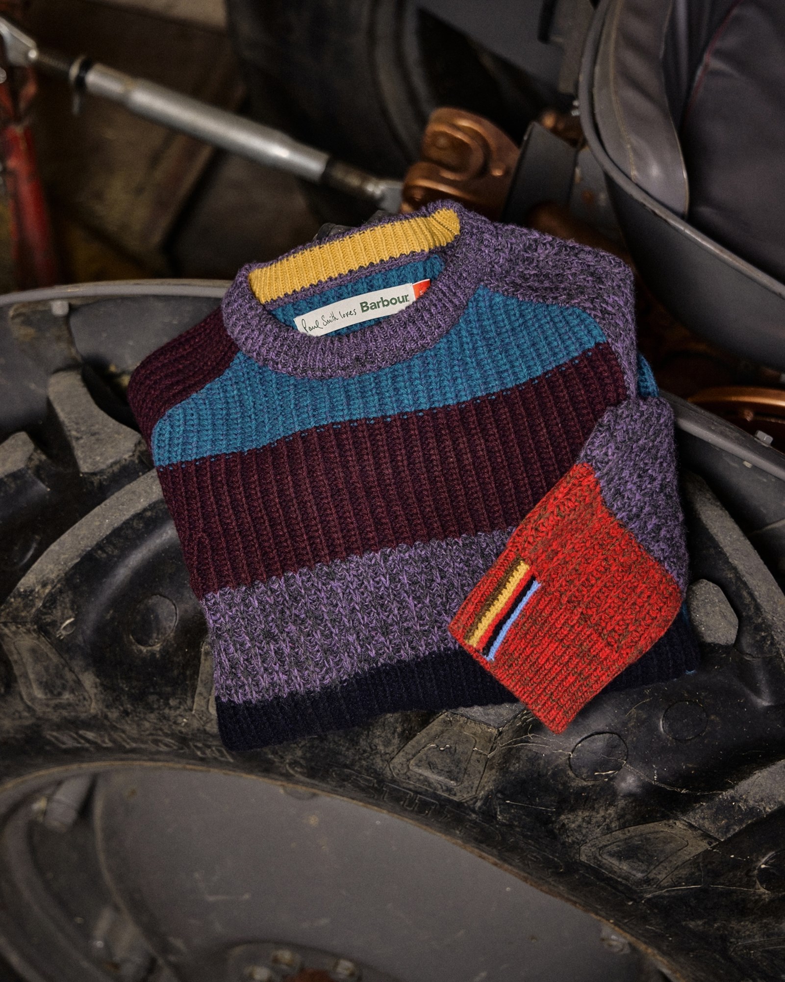 Paul Smith Loves Barbour: Όταν η βρετανική κομψότητα αποκτά νέο, τολμηρό λεξιλόγιο