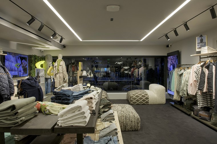 Νέο flagship store Camel Active στην Γλυφάδα