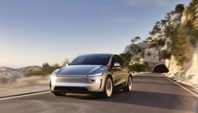 Tesla Model Y 2025