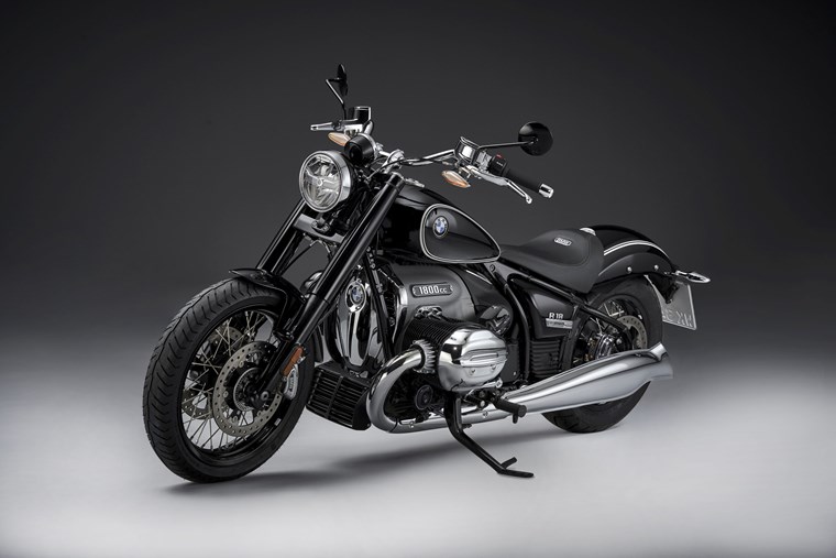 On trip με την καινούρια BMW R 18