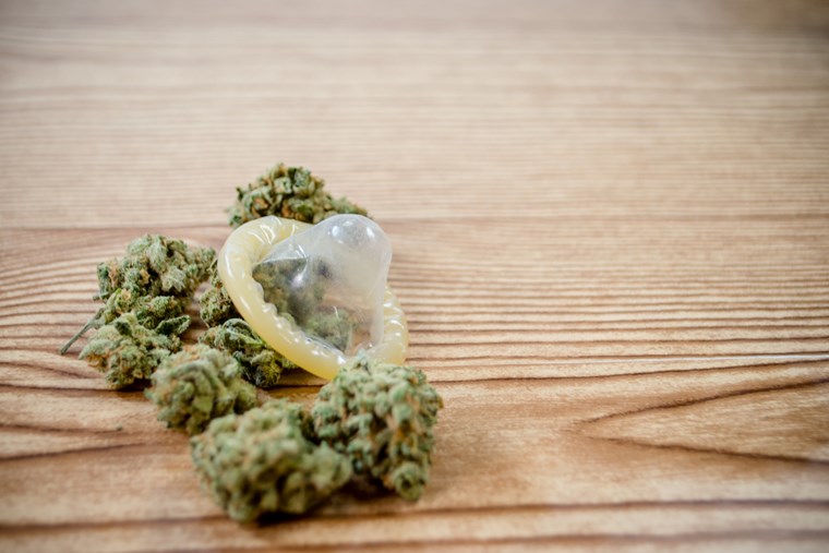 WEED CONDOM