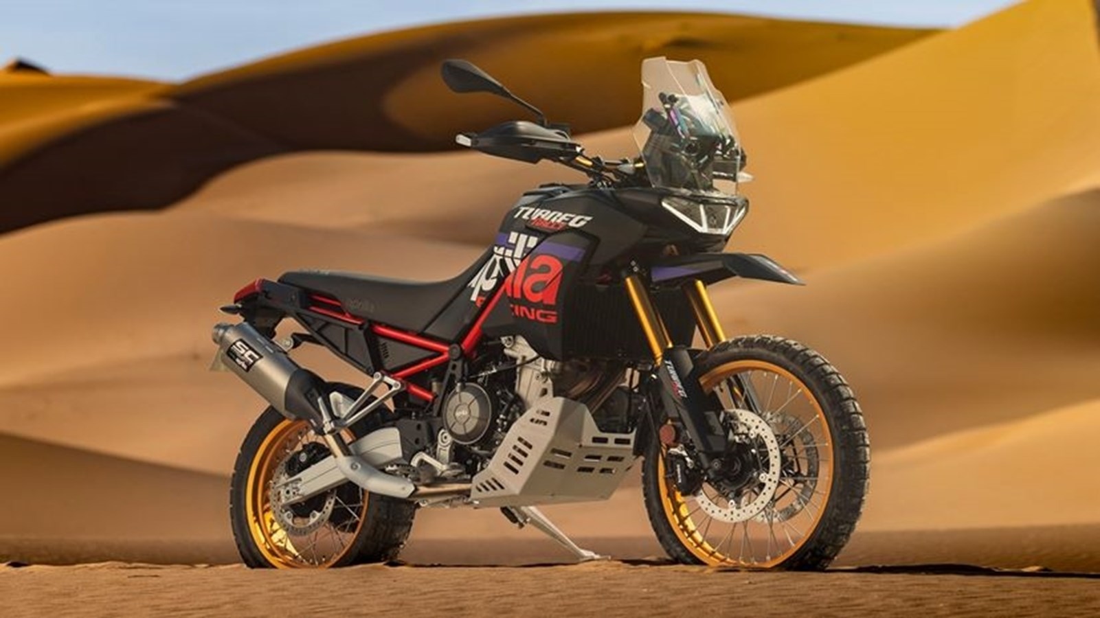 Στην Ελλάδα οι νέες Aprilia Touareg Rally και Moto Guzzi Stelvio Duecento Tributo
