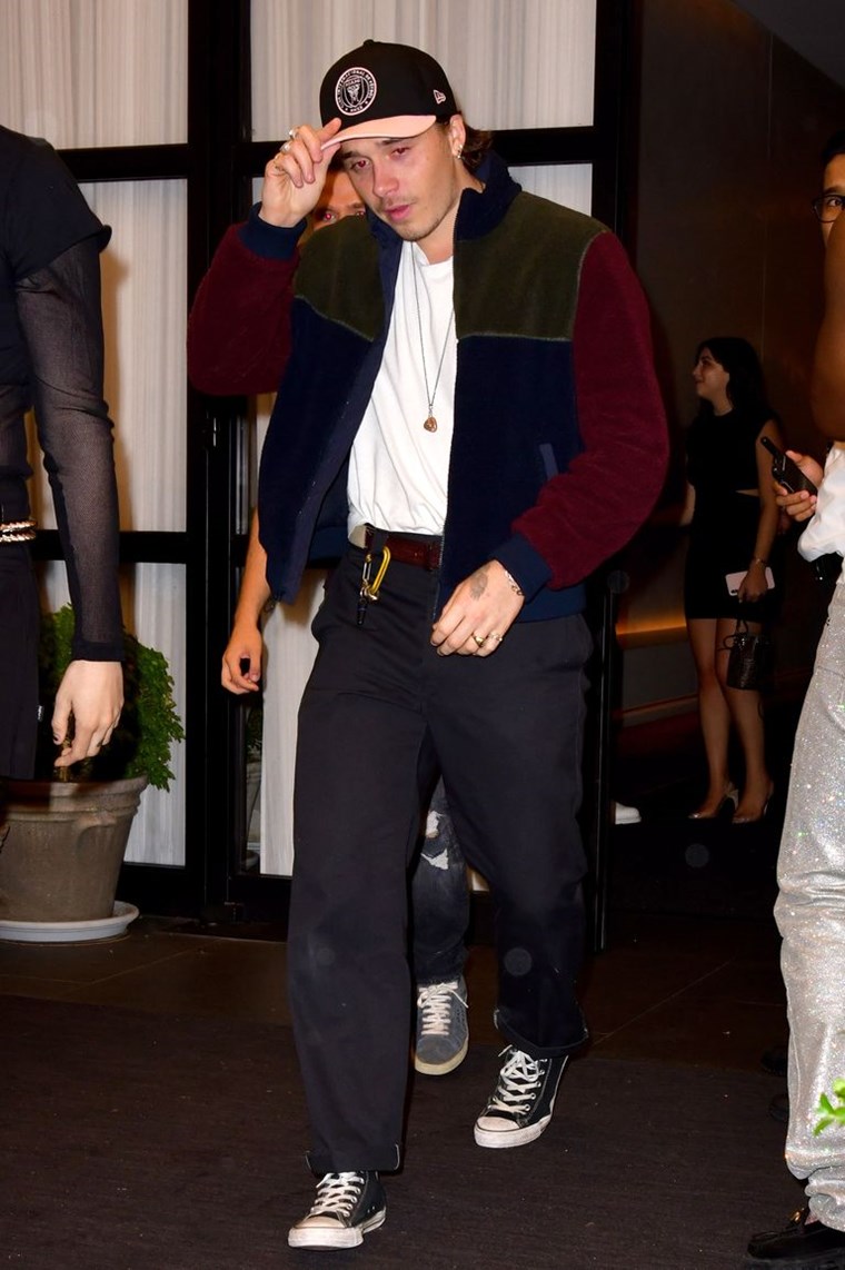 Το "άλλο" bomber jacket του Brooklyn Beckham