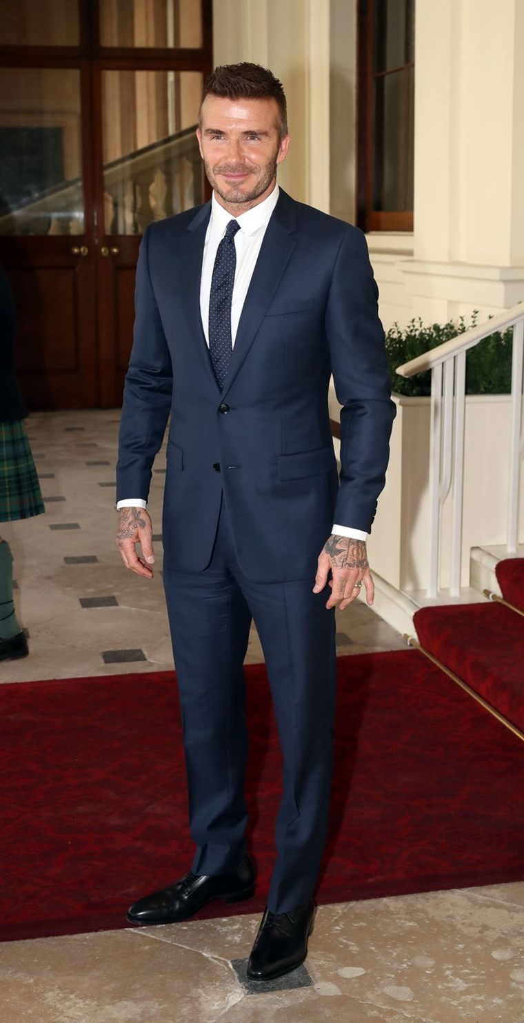 Ο David Beckham φορά κοστούμι και παραδίδει μαθήματα διαχρονικού στυλ
