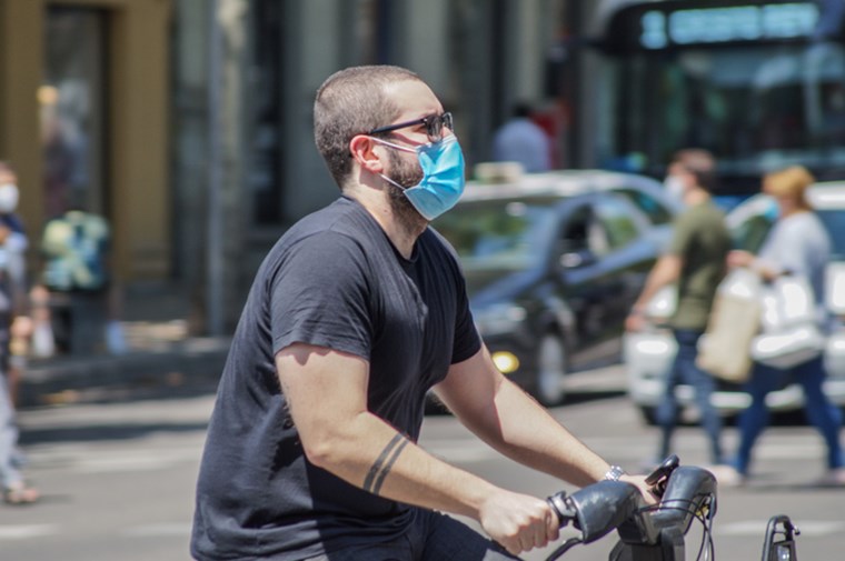 Κορονοϊός: Μαύρο ρεκόρ με 6.909 κρούσματα