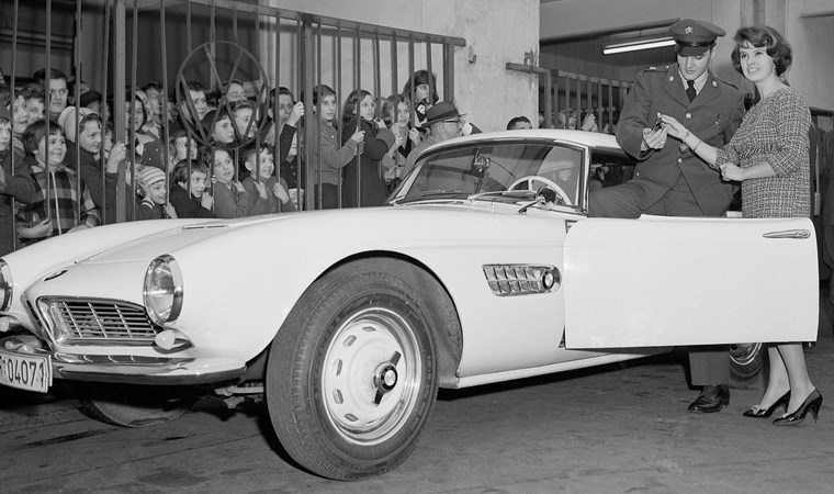 Η θρυλική BMW 507 του Elvis Presley βρήκε νέο γκαράζ