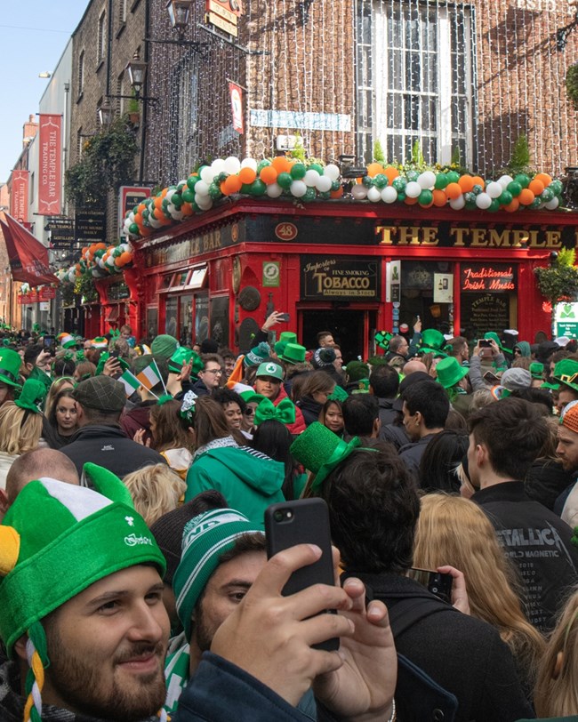 Πώς θα διασκεδάσεις σαν Ιρλανδός στην St. Patrick's Day