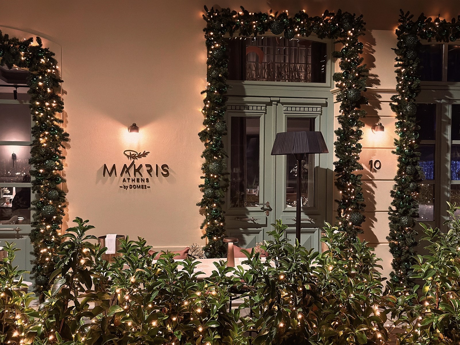 Γιορτές με Λάμψη και Υψηλή Γαστρονομία στο Makris Athens by Domes
