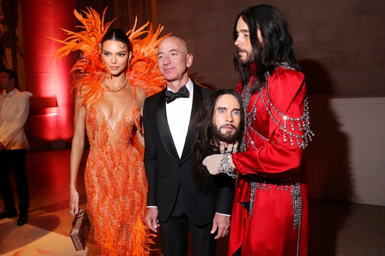 KENDALL JENNER, JEFF BEZOS, JARED LETO