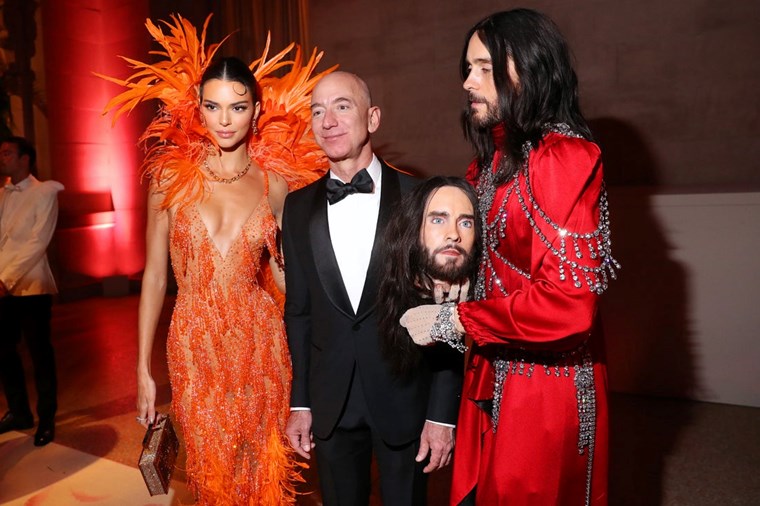 KENDALL JENNER, JEFF BEZOS, JARED LETO