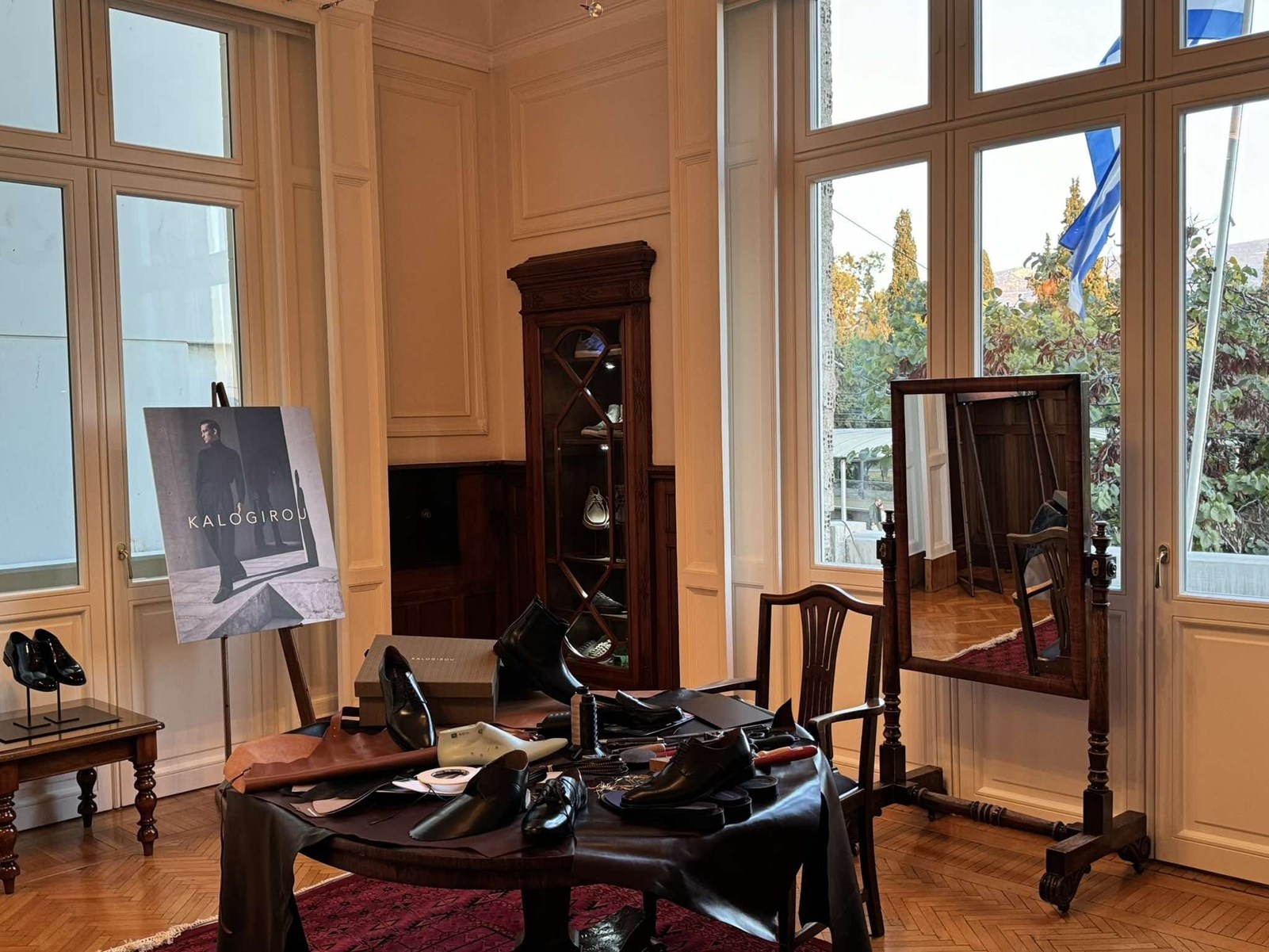 Esquire Townhouse Athens: H εταιρεία Kalogirou "αφηγείται" την ιστορία των υποδημάτων