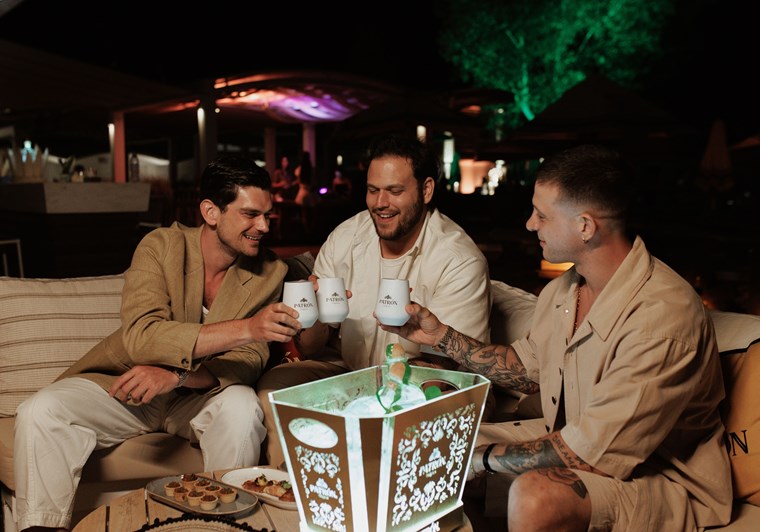To all star cocktail party της Patrón στην Astir Beach