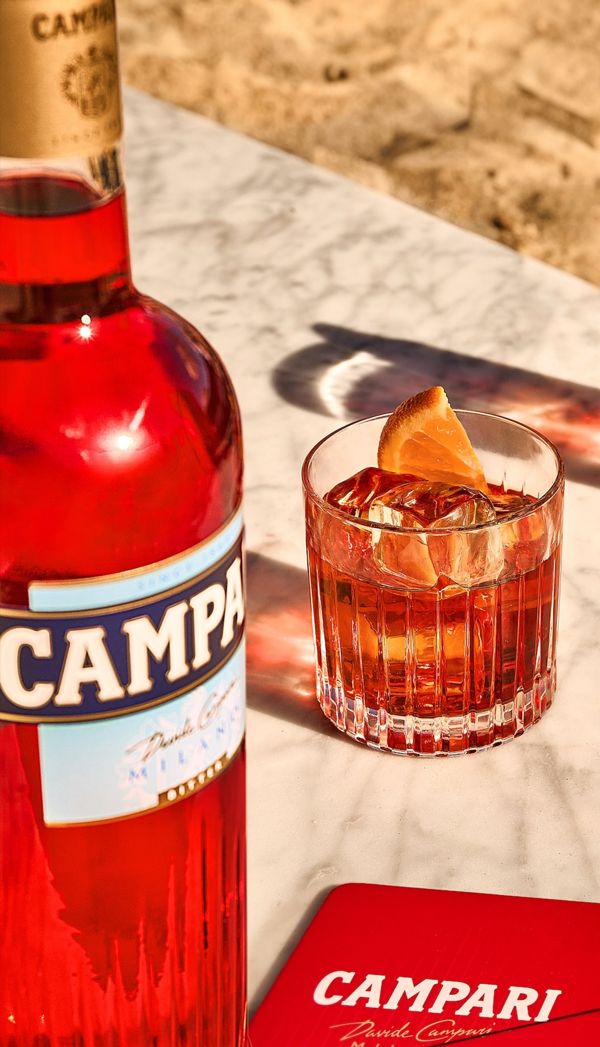 Όταν το Campari συνάντησε το Negroni: Γιορτάζοντας ένα εμβληματικό cocktail