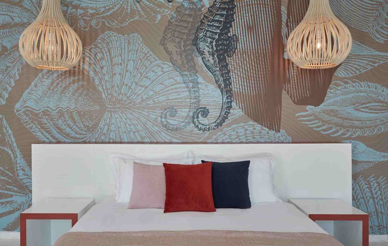 KOUROS HOTEL & SUITES