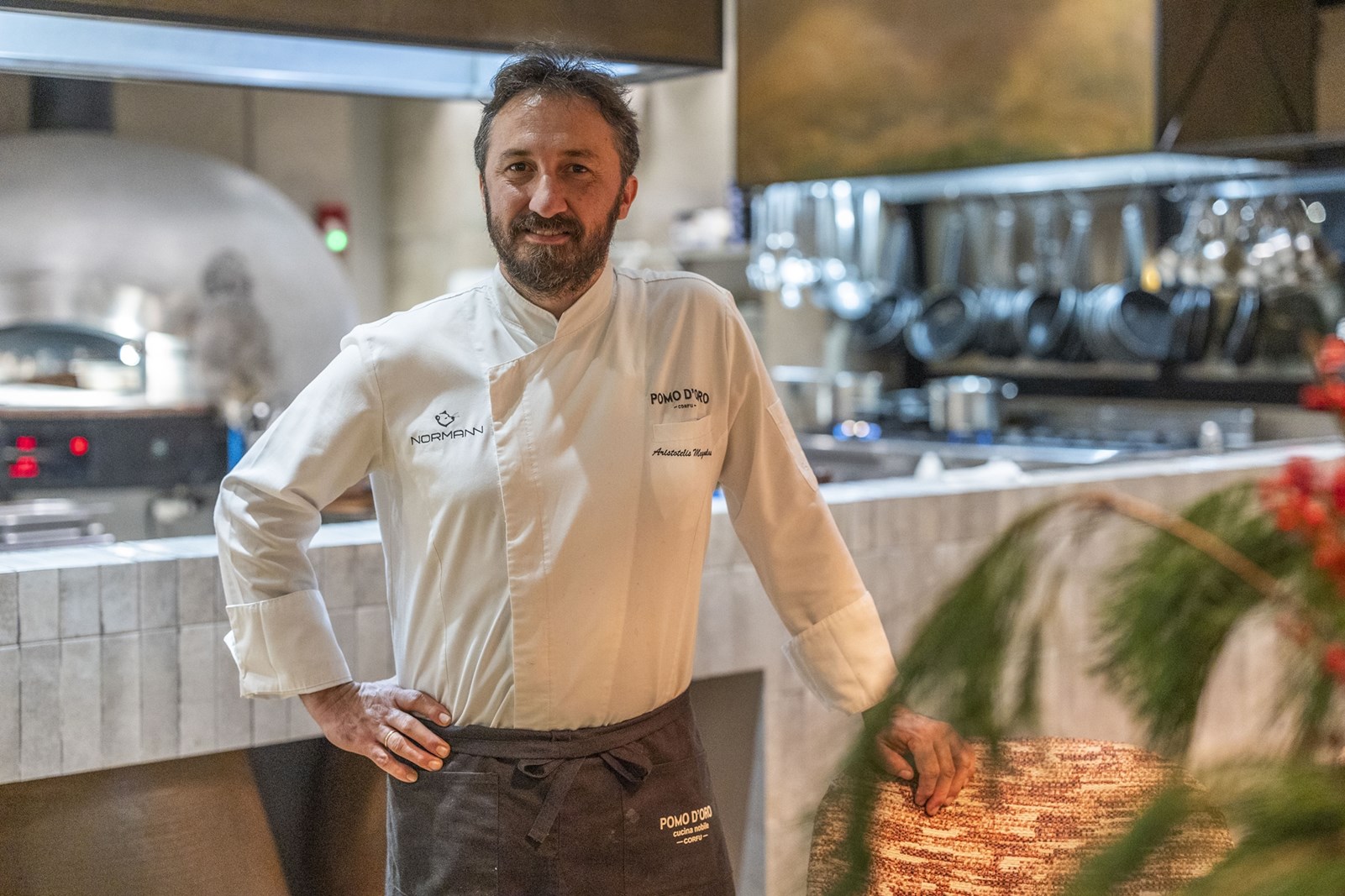 Το Pomo d’ Oro εντυπωσίασε την Αθηναϊκή Ριβιέρα με την πρωτότυπα κερκυραϊκή κουζίνα του