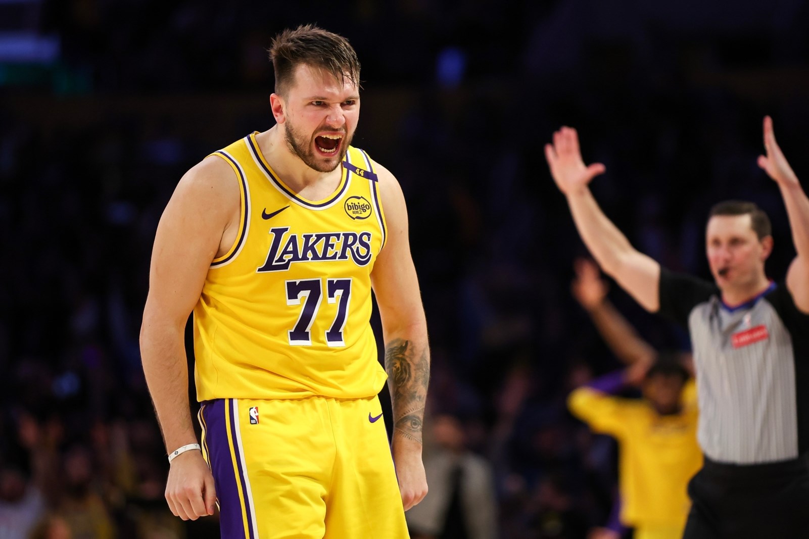 Ο Λούκα Ντόντσιτς με τη φανέλα των Lakers