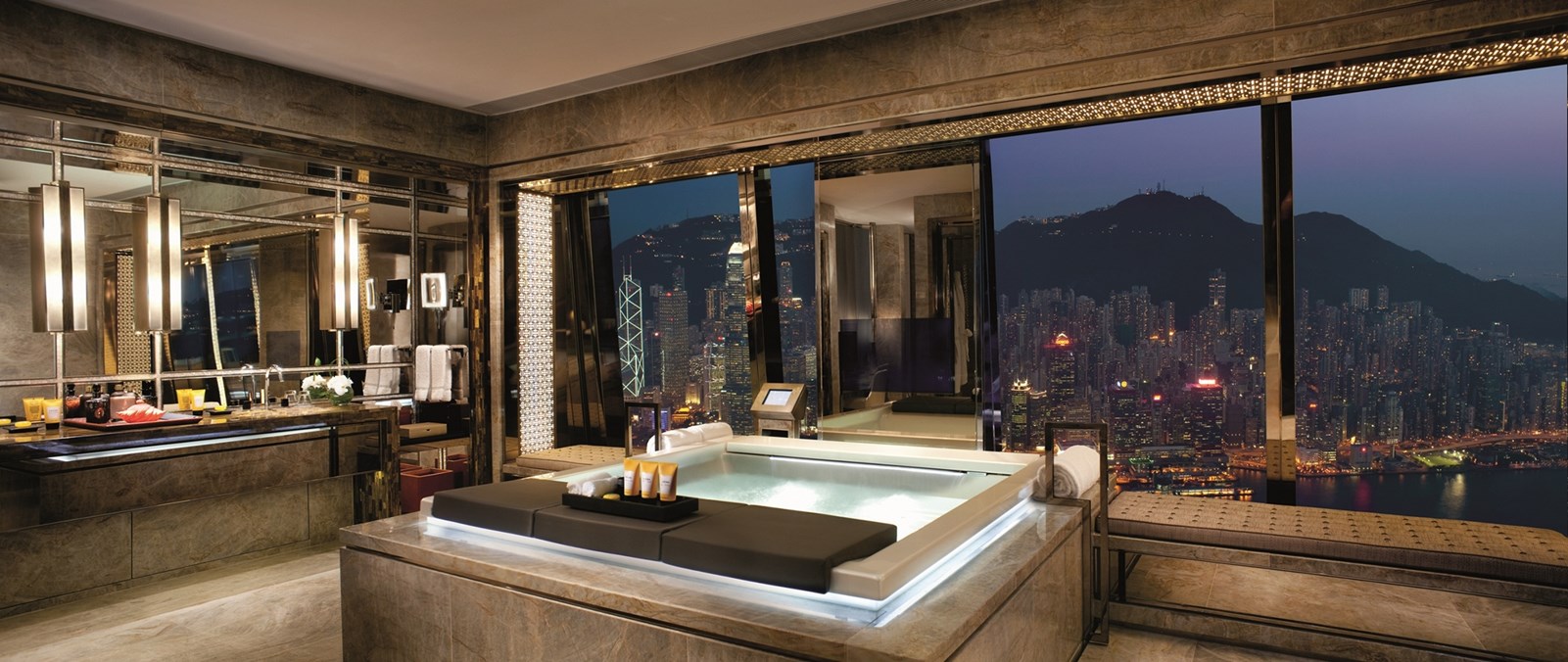 The Ritz-Carlton Hong Kong 3