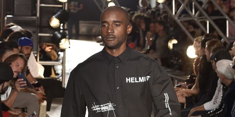 Helmut Lang, ο σχεδιαστής που έκανε μόδα τον μινιμαλισμό