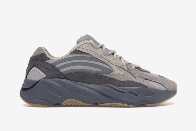 ΣΝΙΚΕΡΣ ΚΑΝΙΕ ΓΟΥΕΣΤ YEEZY
