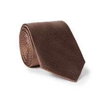 Ώρα για κοστούμι. Με γραβάτα ή παπιγιόν;