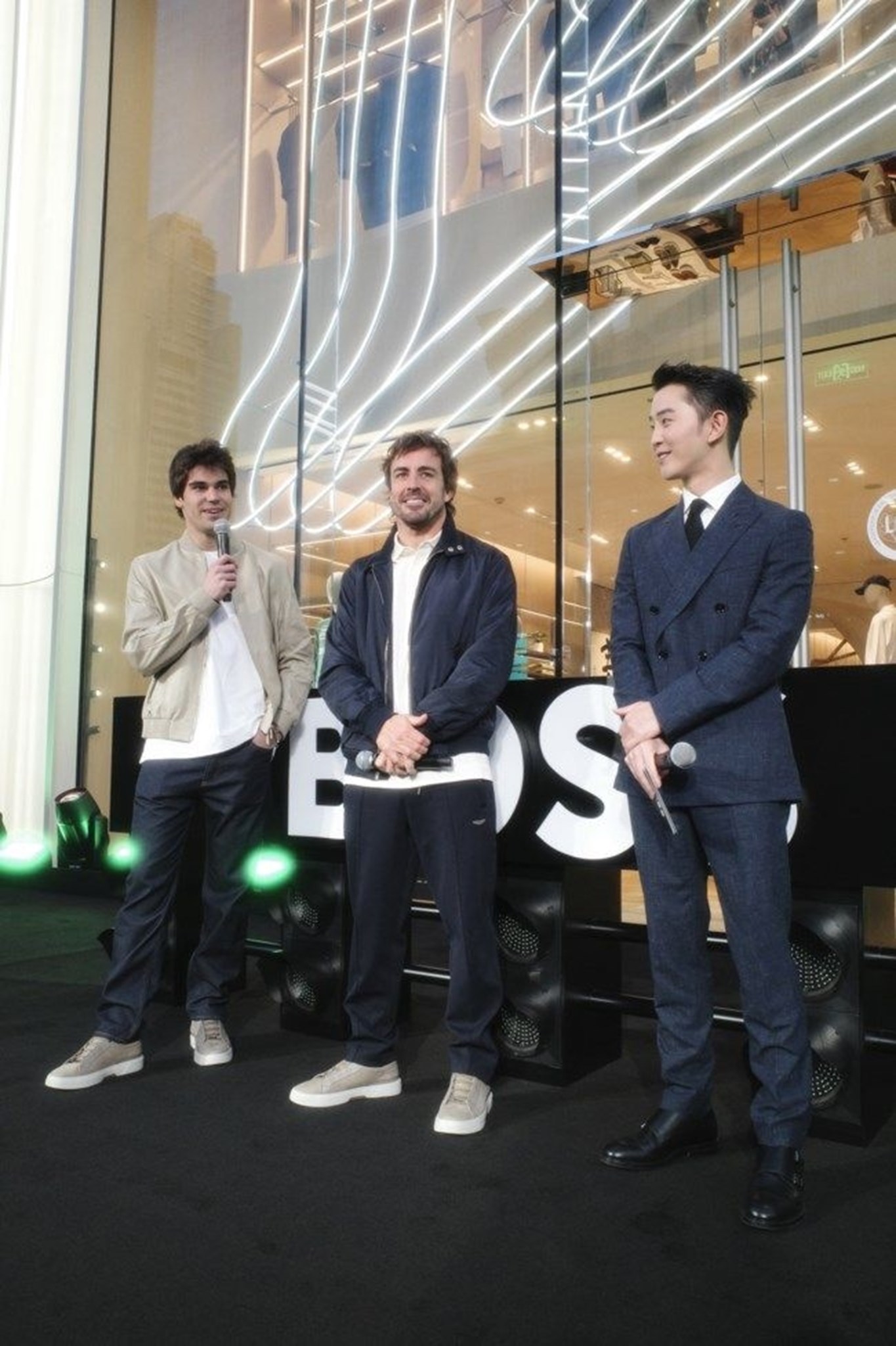 BOSS x Aston Martin | To λαμπερό λανσάρισμα της συλλογής στο Halo store στην Κίνα