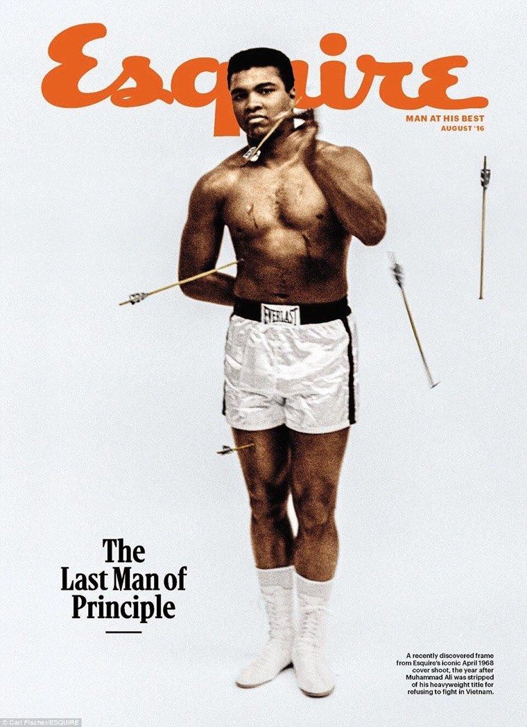 Το Esquire στο hoodie του LeBron James