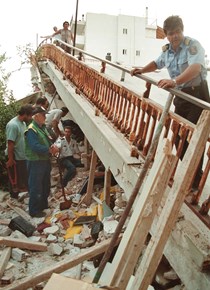 ΣΕΙΣΜΟΣ 1999 1