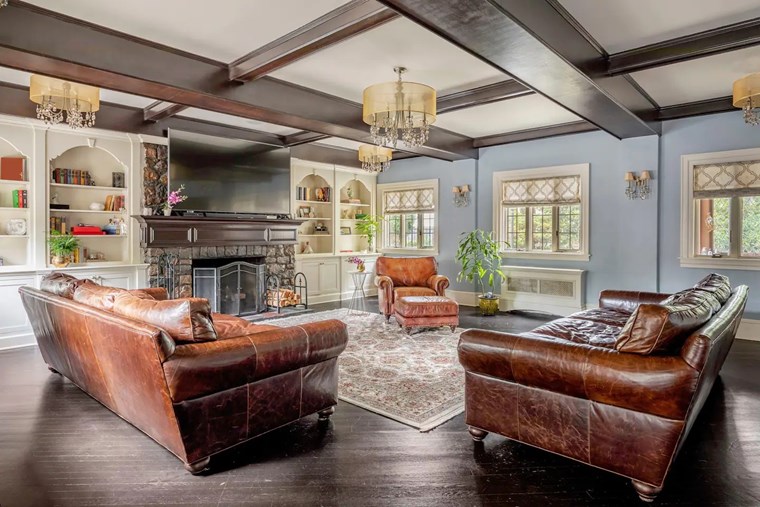 Διακοπές στην Airbnb έπαυλη του Vito Corleone