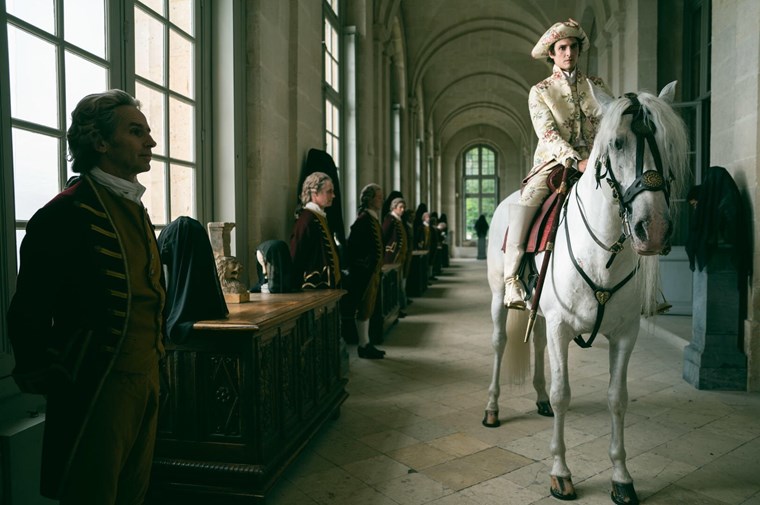 ΣΕΙΡΑ LA REVOLUTION NETFLIX 2020 1