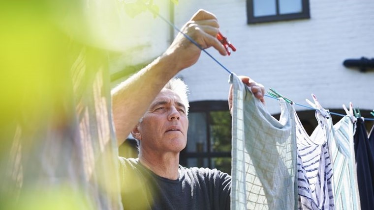 Πώς θα σώσεις τα ρούχα σου από λεκέδες λαδιού