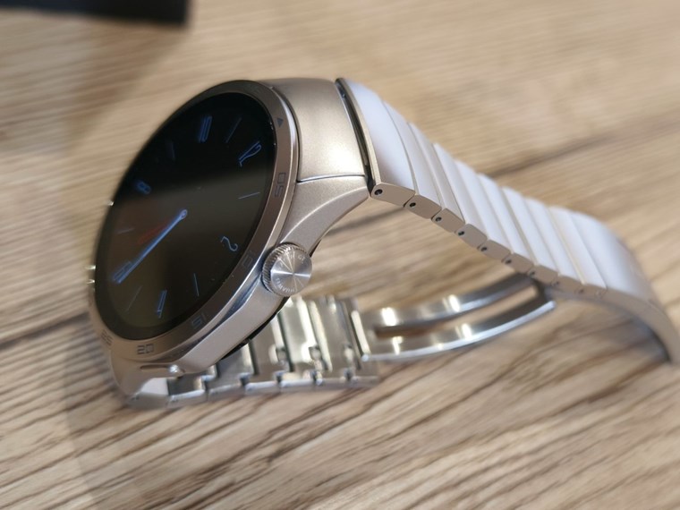 Το Huawei Watch GT 4 έφτασε με βελτιωμένο στυλ και χαρακτηριστικά